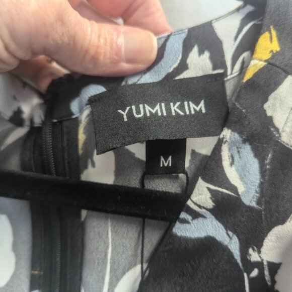 NWT Yumi Kim Size Medium Black Floral Romper - Picture 2 of 16